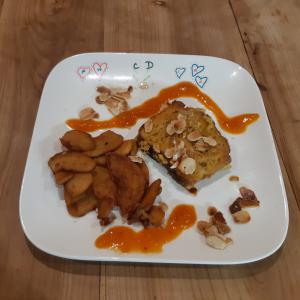 Gâteau aux amandes et pommes caramélisées